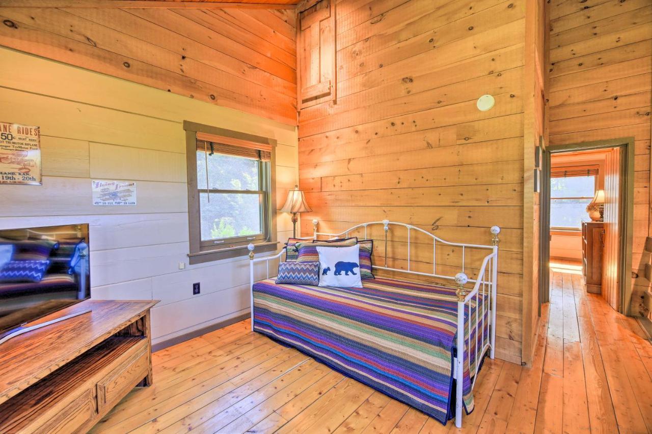 Dog-Friendly Cabin, 9 Mi To Sugar Mountain Resort Banner Elk Bagian luar foto